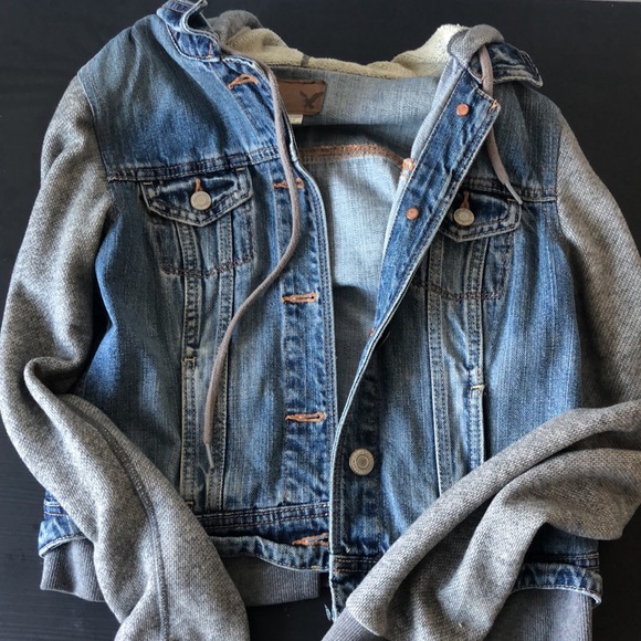 American Eagle Hooded Jean Jacket - Picture 3 of 4